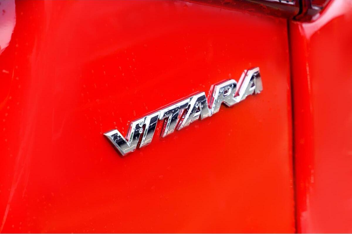 2024 Suzuki Vitara Manual 2WD