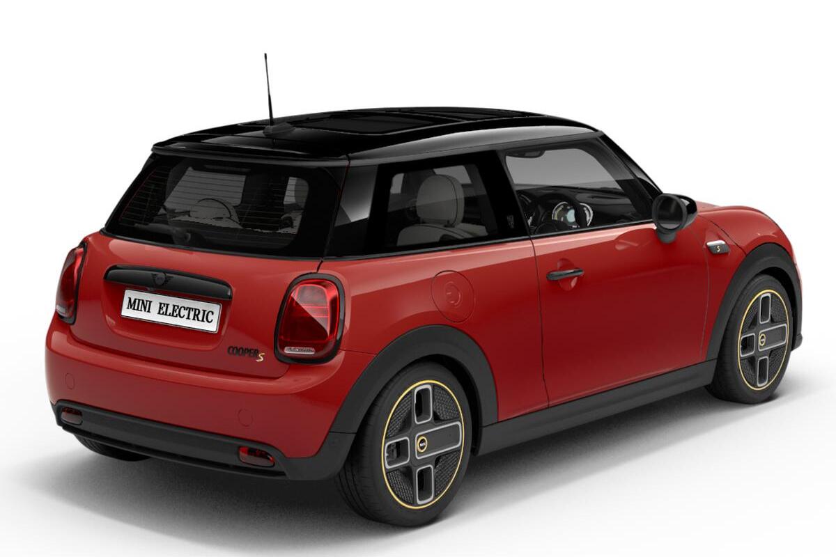 2023 MINI Hatch Cooper SE MINI Yours Auto