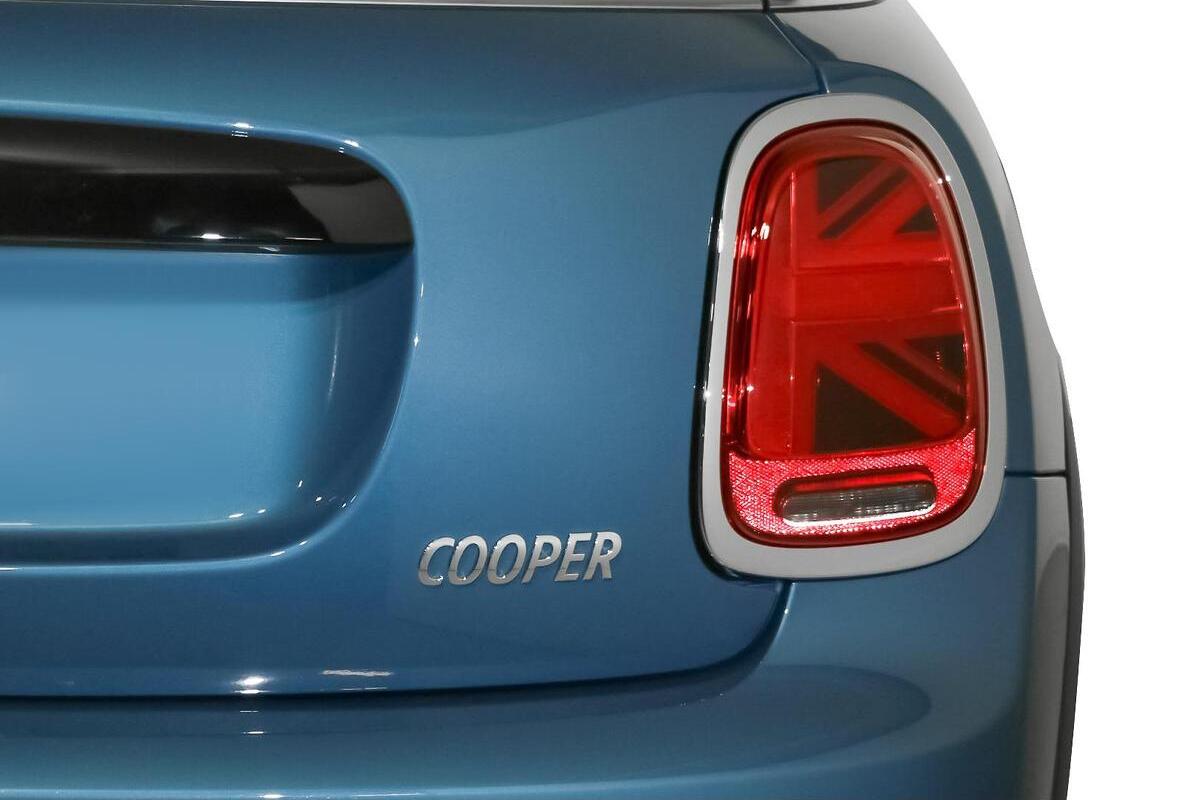 2024 MINI Hatch Cooper Classic Auto