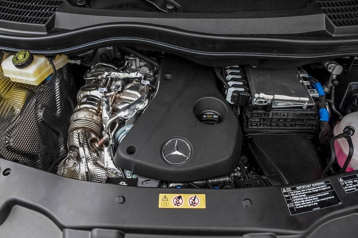 2024 Mercedes-Benz V-Class V300 d AMG Avantgarde Medium Wheelbase Auto