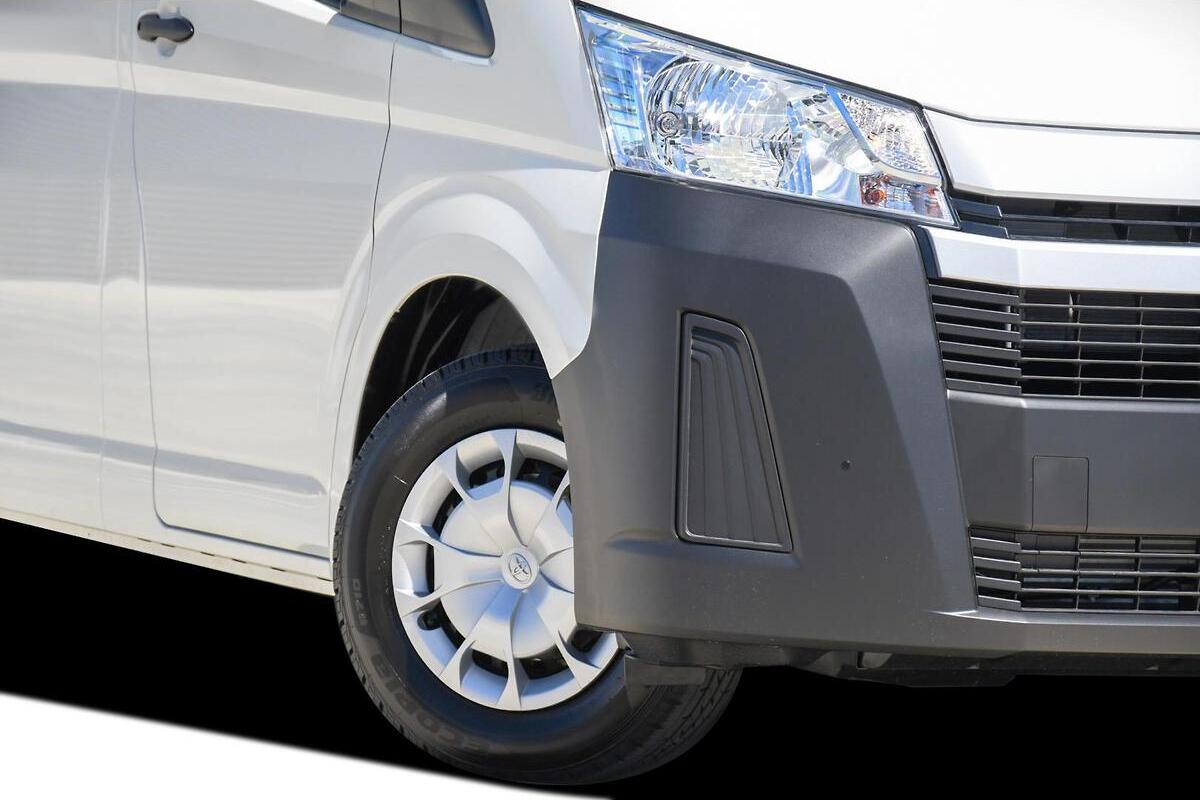 2025 Toyota Hiace LWB Auto
