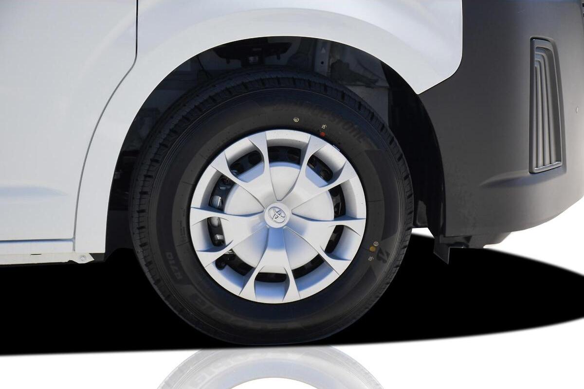 2025 Toyota Hiace LWB Auto