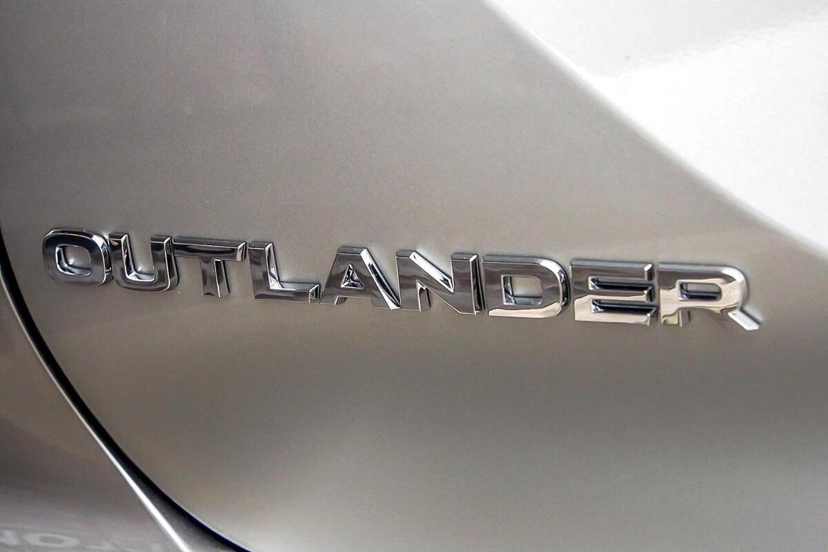 2025 Mitsubishi Outlander Exceed Tourer ZM Auto AWD MY24
