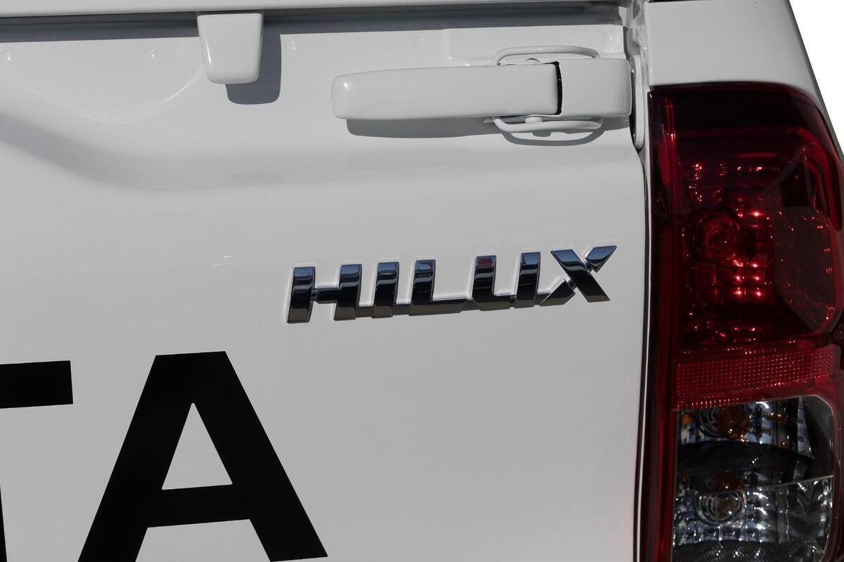 2023 Toyota Hilux SR Auto 4x4 Double Cab