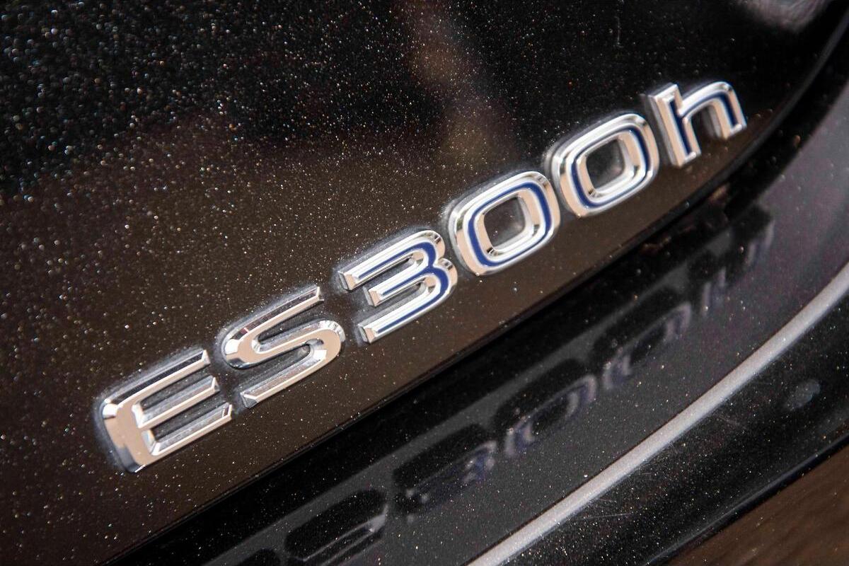 2023 Lexus ES ES300h Sports Luxury Auto