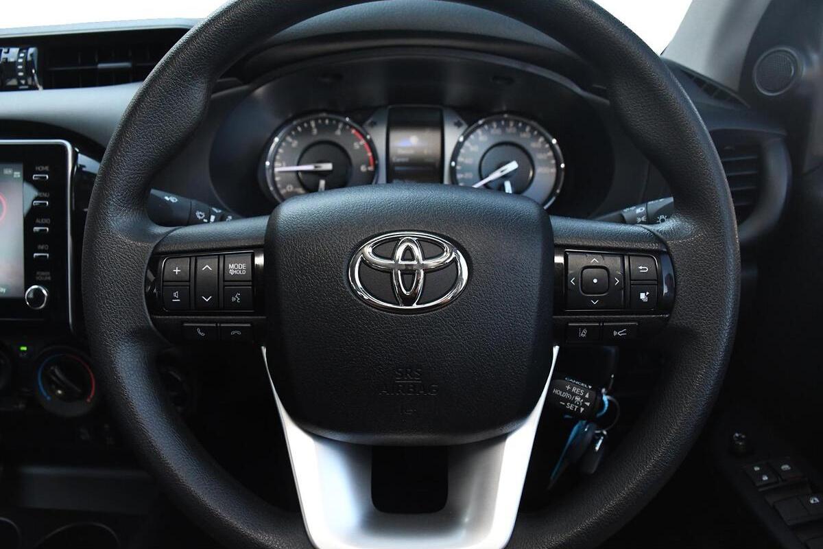 2023 Toyota Hilux SR Manual 4x4 Double Cab