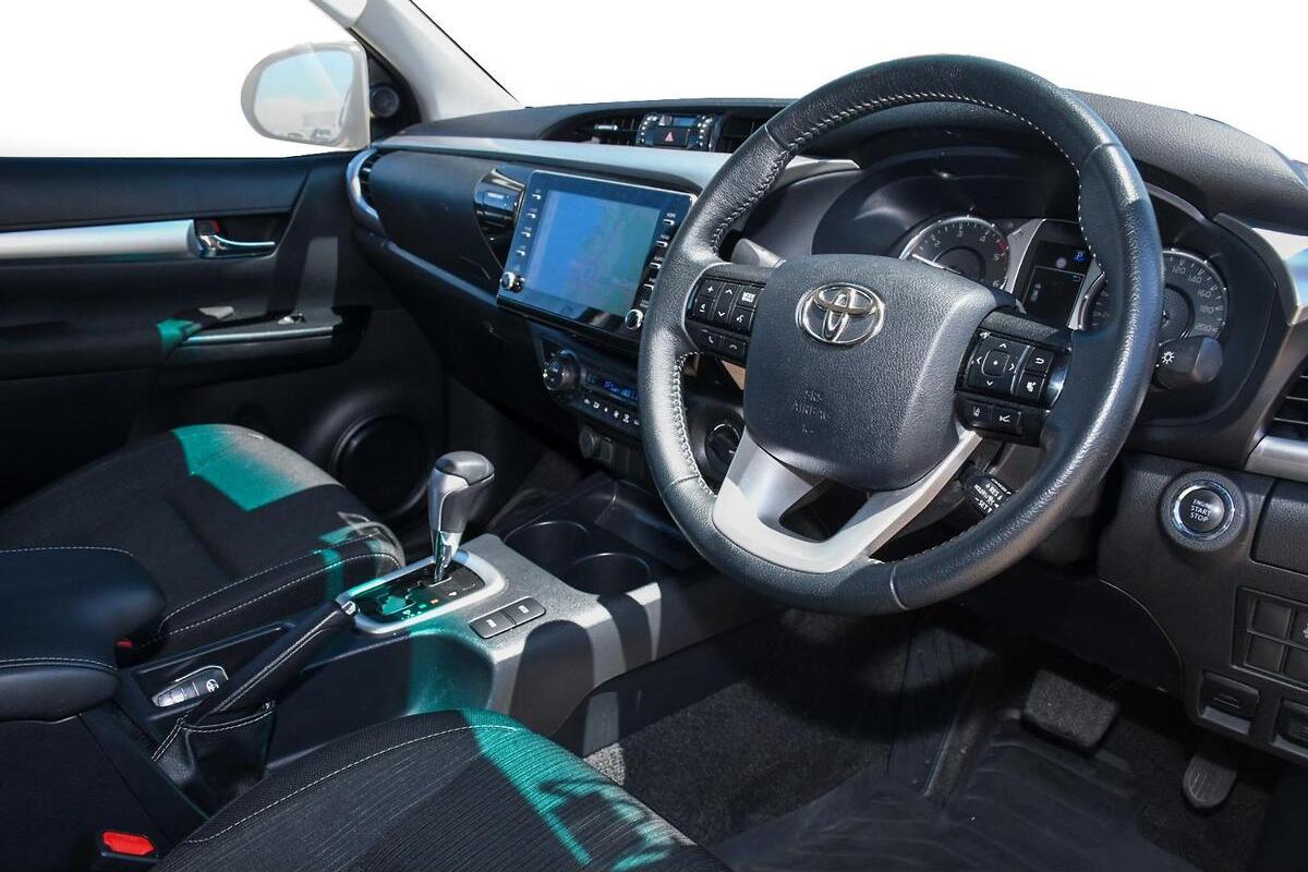 2023 Toyota Hilux SR5 Auto 4x4 Double Cab