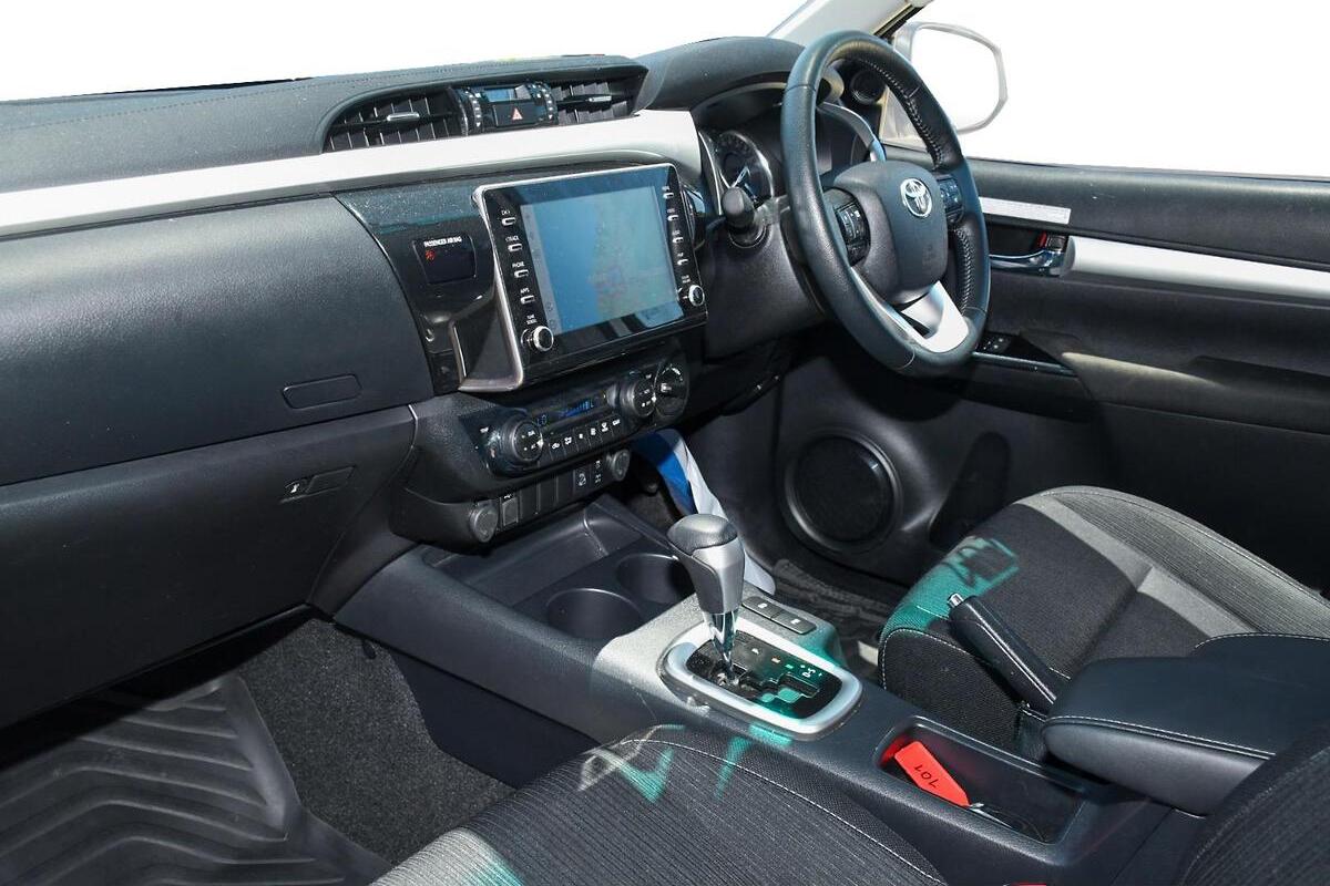 2023 Toyota Hilux SR5 Auto 4x4 Double Cab