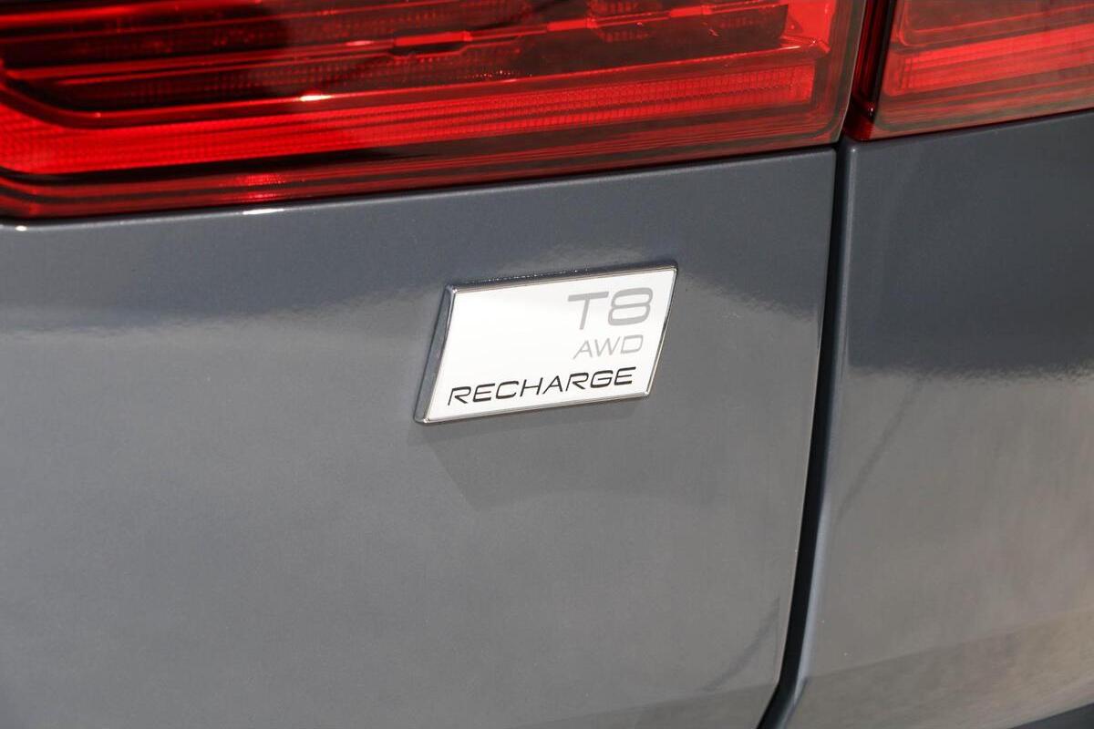 2024 Volvo XC60 Recharge Ultimate T8 Plug-In Hybrid Auto AWD MY24