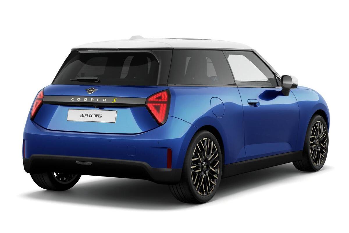 2024 MINI Cooper SE Favoured Auto