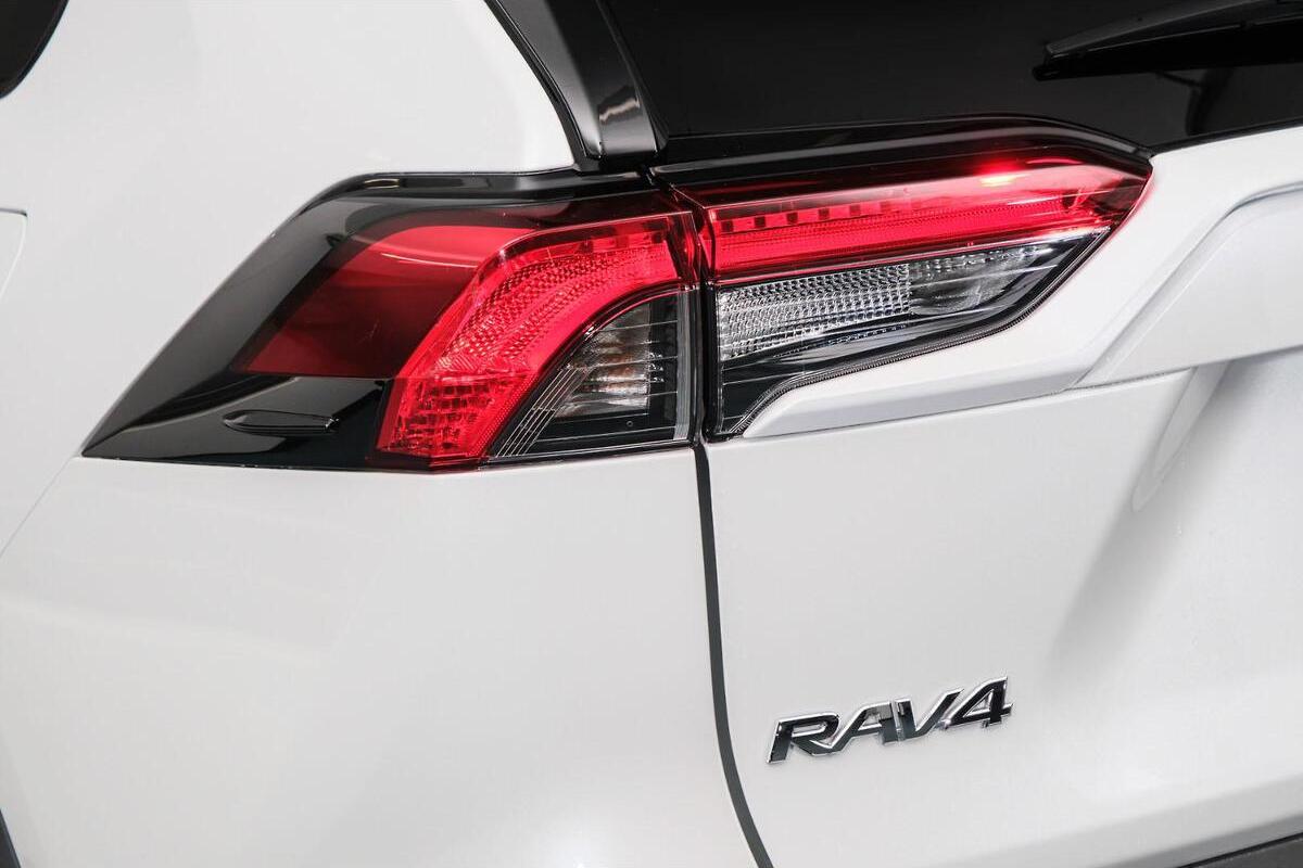 2024 Toyota RAV4 GXL Auto eFour