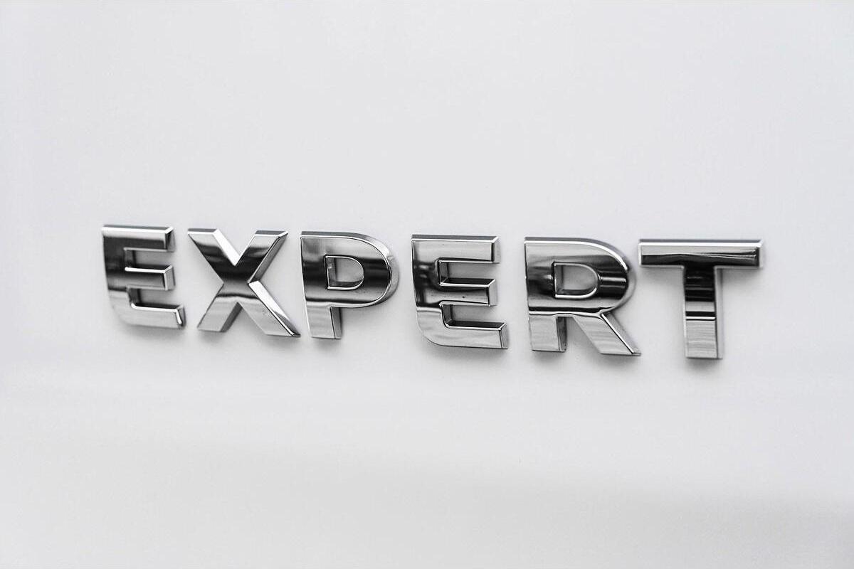 2024 Peugeot Expert Premium Long Auto