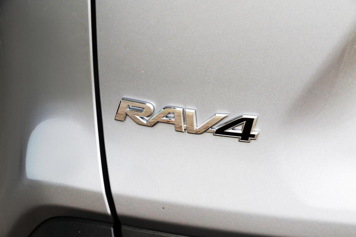 2024 Toyota RAV4 GXL Auto eFour