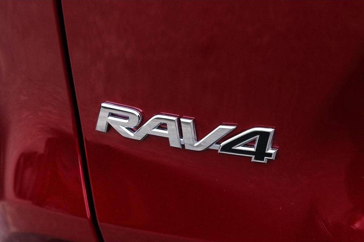 2024 Toyota RAV4 GX Auto eFour