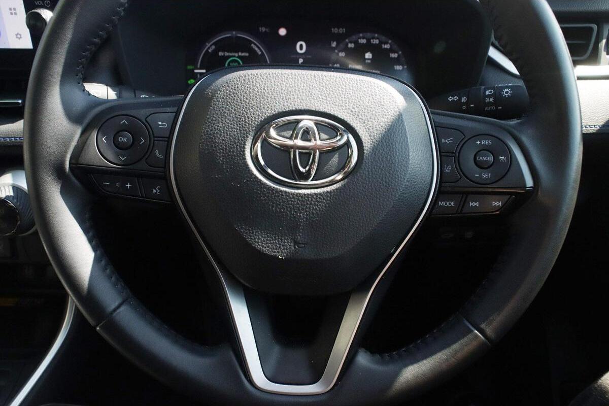 2024 Toyota RAV4 XSE Auto eFour