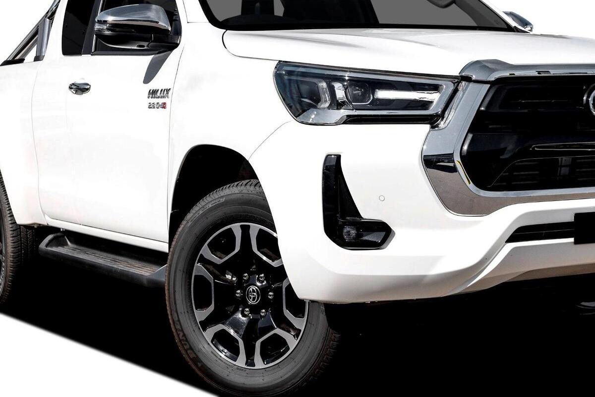 2024 Toyota Hilux SR5 Auto 4x4