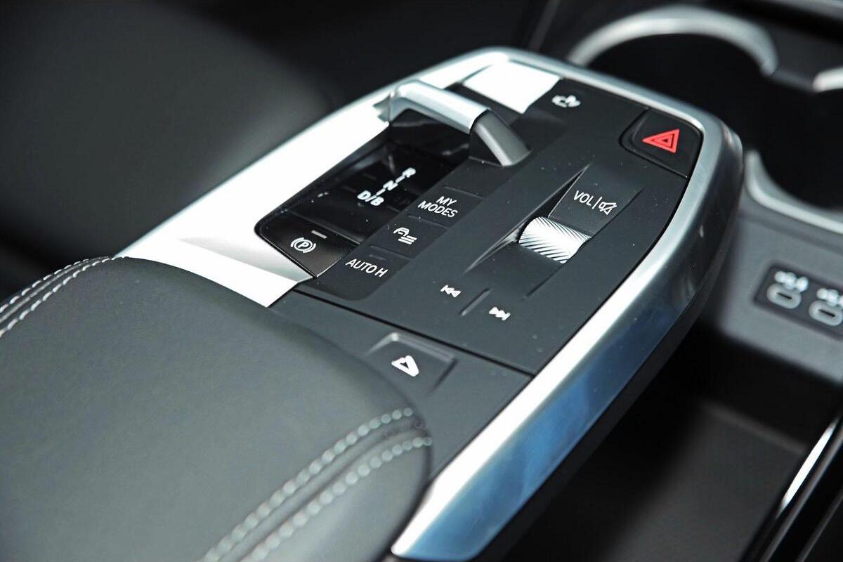 2025 BMW iX2 eDrive20 M Sport U10 Auto